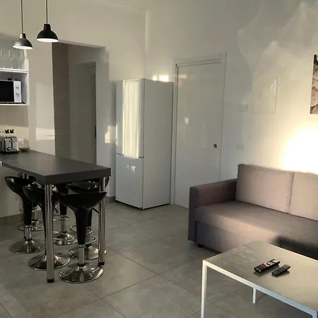 Aparthotel Kinga Anzio