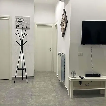 Aparthotel Kinga Anzio